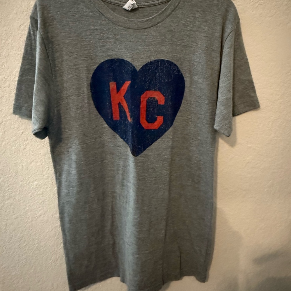 Charlie Hustle Gray Kansas City Heart Women's Tee Taylor Swift Travis Kelce